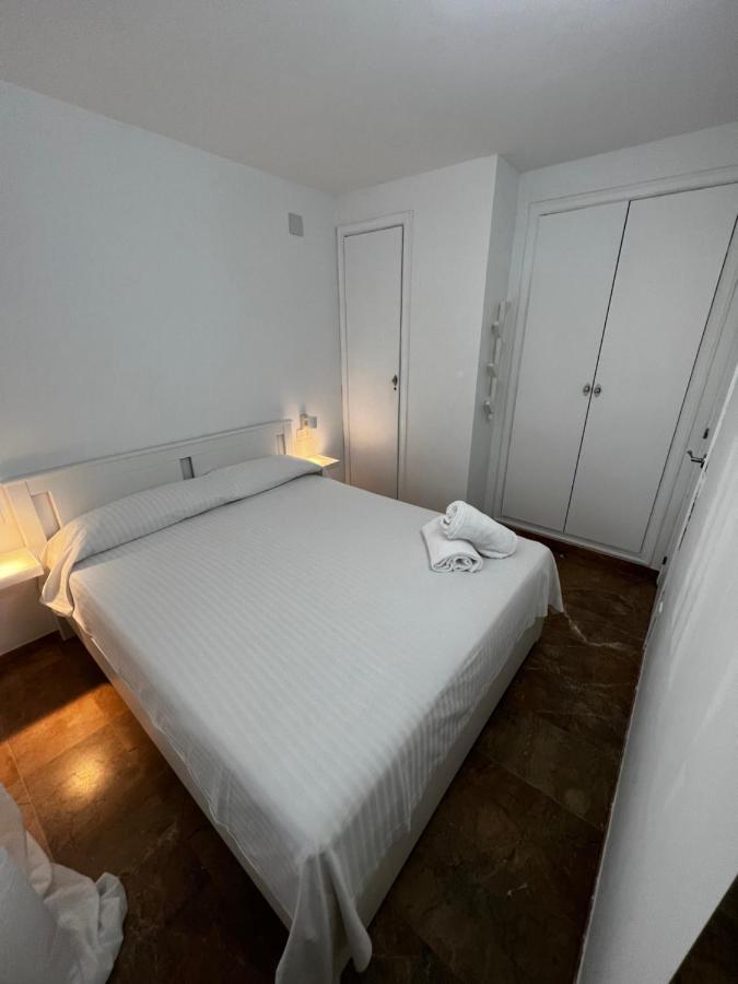 Apartamento A 3 Minutos De La Playa Салоу Екстериор снимка