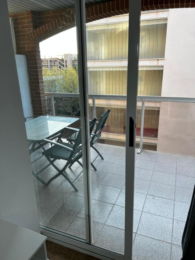 Apartamento A 3 Minutos De La Playa Салоу Екстериор снимка